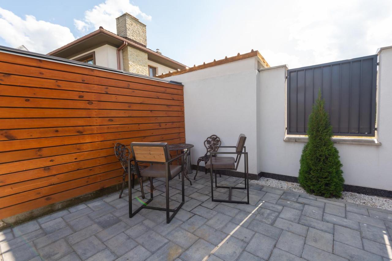 English House Bistrita  Exterior photo